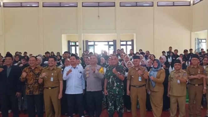 
					Camat Pancoran Mas Tekankan Netralitas dan Integritas Pengawas TPS dalam Pilkada Depok
