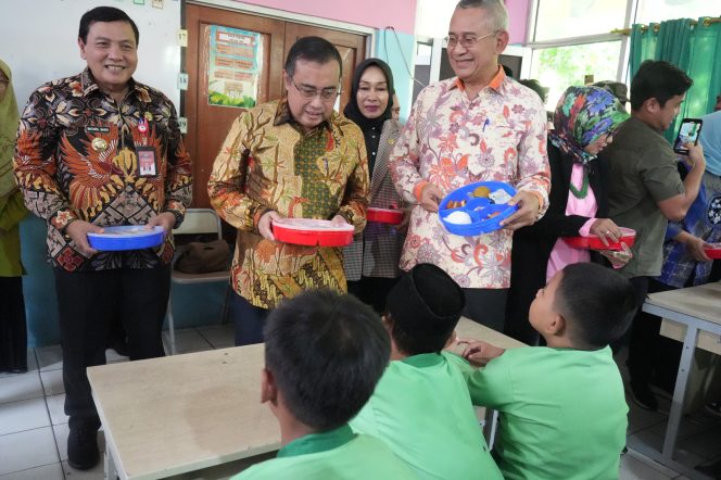 
					Pemkab Bogor Uji Coba Program Makan Bergizi Gratis di SD Pakansari