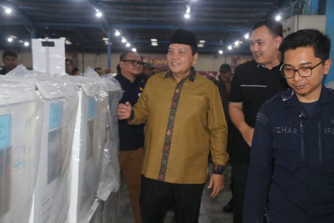
					Pj Bupati Bogor Tinjau Kesiapan Logistik Pilkada 2024 di Gudang KPU