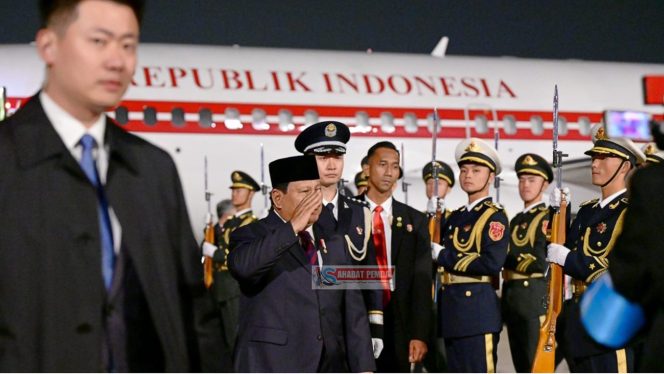 
					Presiden Prabowo Tiba di Beijing untuk Pertemuan dengan Xi Jinping dan Pejabat Tinggi
