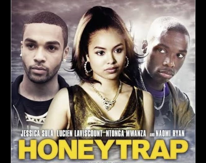 
					Hujan, Mager dan Teori Honey Trap dalam Dunia Politik