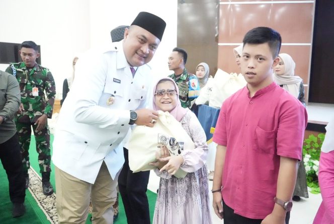 
					Bupati Bogor Apresiasi Dedikasi TNI dan Polri dalam Menjaga Keamanan Wilayah