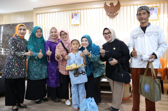 
					Sunatan Massal Warnai HKG PKK dan HJB ke-543 di RSUD Idham Chalid