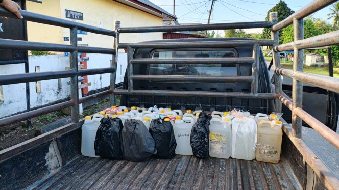 
					Patroli KRYD Polsek Namlea Berhasil Amankan 160 Liter Sopi, Tekan Peredaran Miras di Kab. Buru