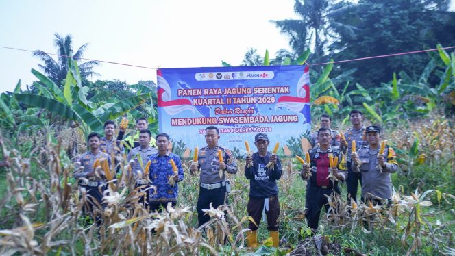 
					Sat Lantas Polres Bogor Ikut Berpartisipasi dalam Kegiatan Panen Jagung