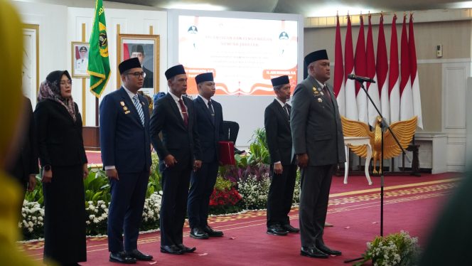 
					Penyegaran Birokrasi Kabupaten Bogor, Bupati Rudy Susmanto Rotasi 30 Pejabat dan Perkuat Pelayanan Publik