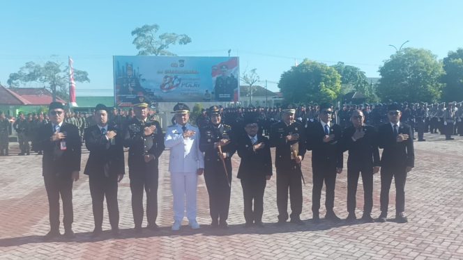
					Upacara Peringatan  HUT Bayangkara Polri  80 Tahun Serta Syukuran di Mapolres Buru