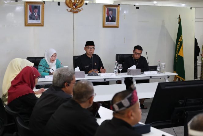 
					Sekda Ajat Ajak ASN Kabupaten Bogor Miliki Sense of Crisis Hadapi Tantangan Fiskal 2026