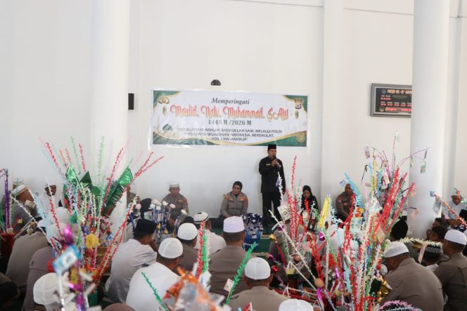 
					Polres Buru Gelar Peringatan Maulid Nabi Muhammad SAW 1448 H/2026 M, Perkuat Keteladanan Akhlak dalam Pelaksanaan Tugas