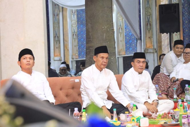 
					Wabup Ade Ruhandi Ajak Warga Tenjo Perkuat Gotong Royong dan Kehidupan Keagamaan