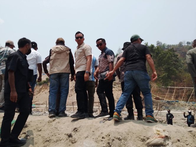 
					Bupati, Wakil Bupati, dan Unsur Forkopimda Tinjau Gunung Botak, Awasi Program Penataan dan Pemulihan Pertambangan